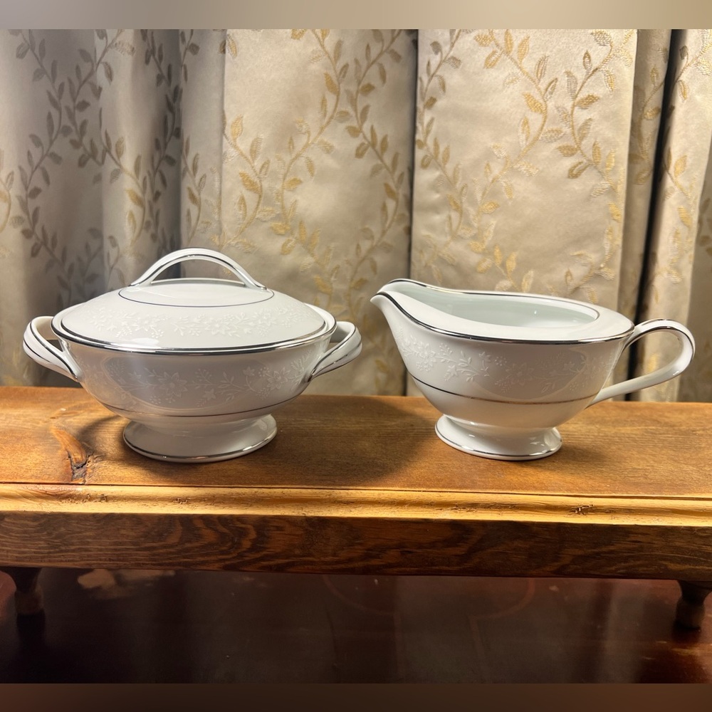 Cream and Sugar Set Platinum Trimmed Noritake China Buckingham 6438 Japan